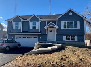 400 Stark Ln, Manchester, NH 03102