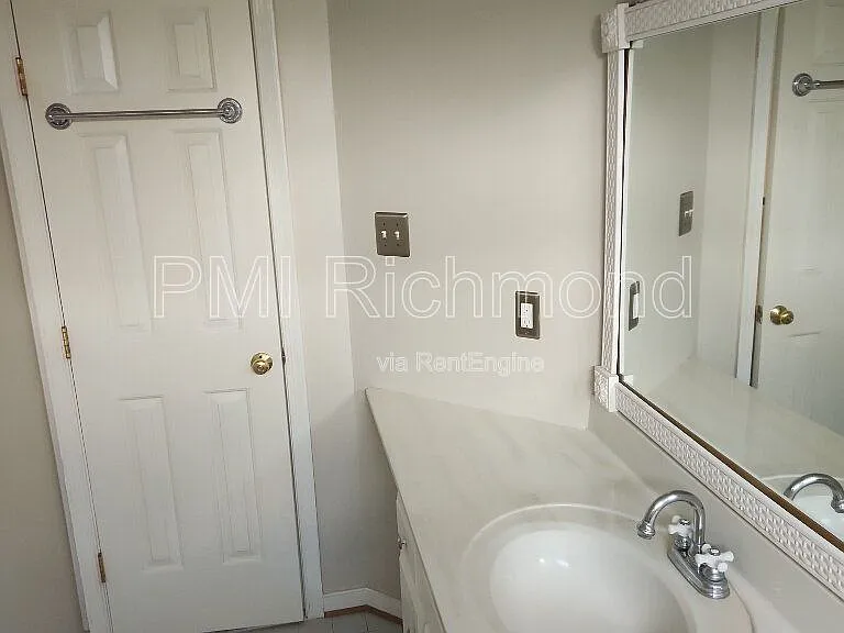 6004 Manor Park Ter — Photo 16