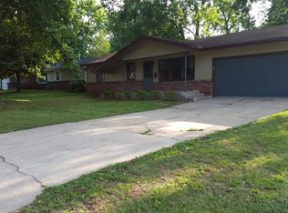 3437 S Franklin Ave, Springfield, MO 65807