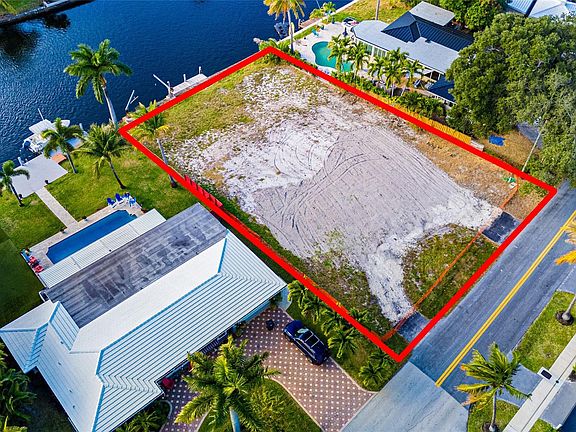 3rd image of 2501 Middle River Drive