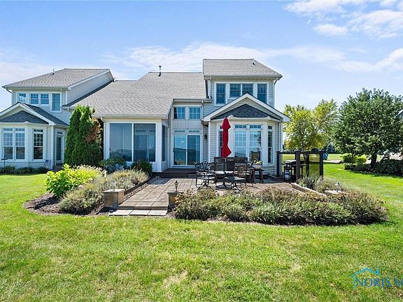 3rd image of 452 Bay Breeze Dr #A