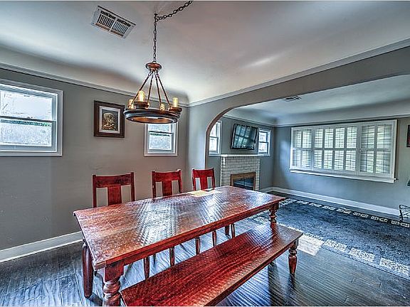 4th image of 14225 Emelita St