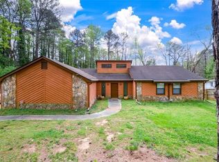 5228 Rockbridge Dr, Stone Mountain, GA 30087