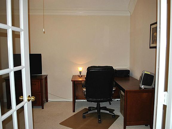 Study/home office/craft room . Double crown molding.