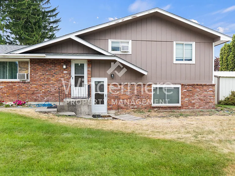 904 S McDonald Rd — Photo 1
