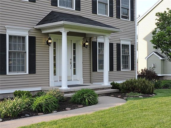 2nd image of 430 Heathland Cir