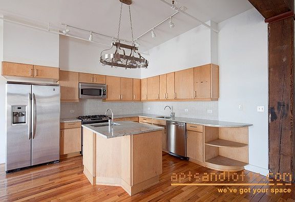 2nd image of 275 Conover St APT 4D
