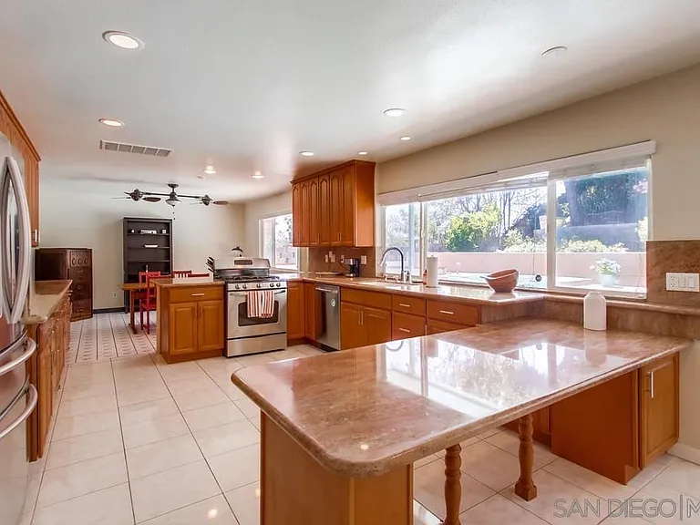 5954 Broadmoor Dr — Photo 10