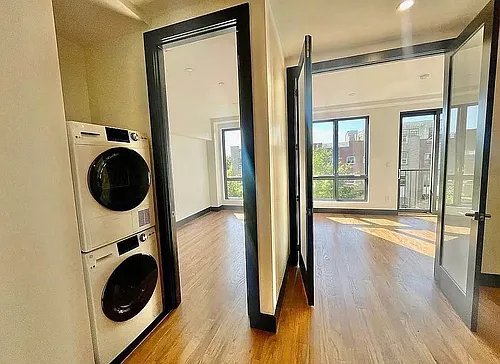 74 George St #2B Photo 1