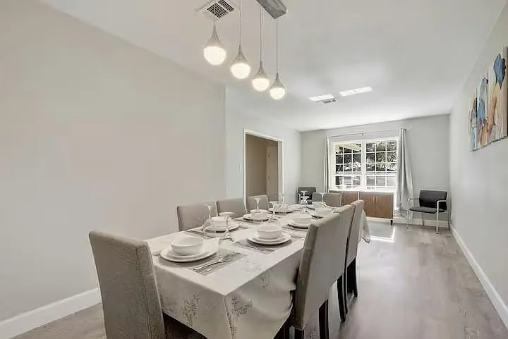 2700 Kerrybrook Ln — Photo 10