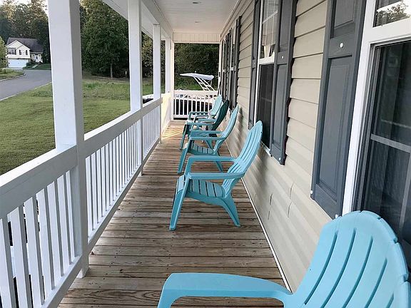 3rd image of 1478 Woodland Cove Dr NE