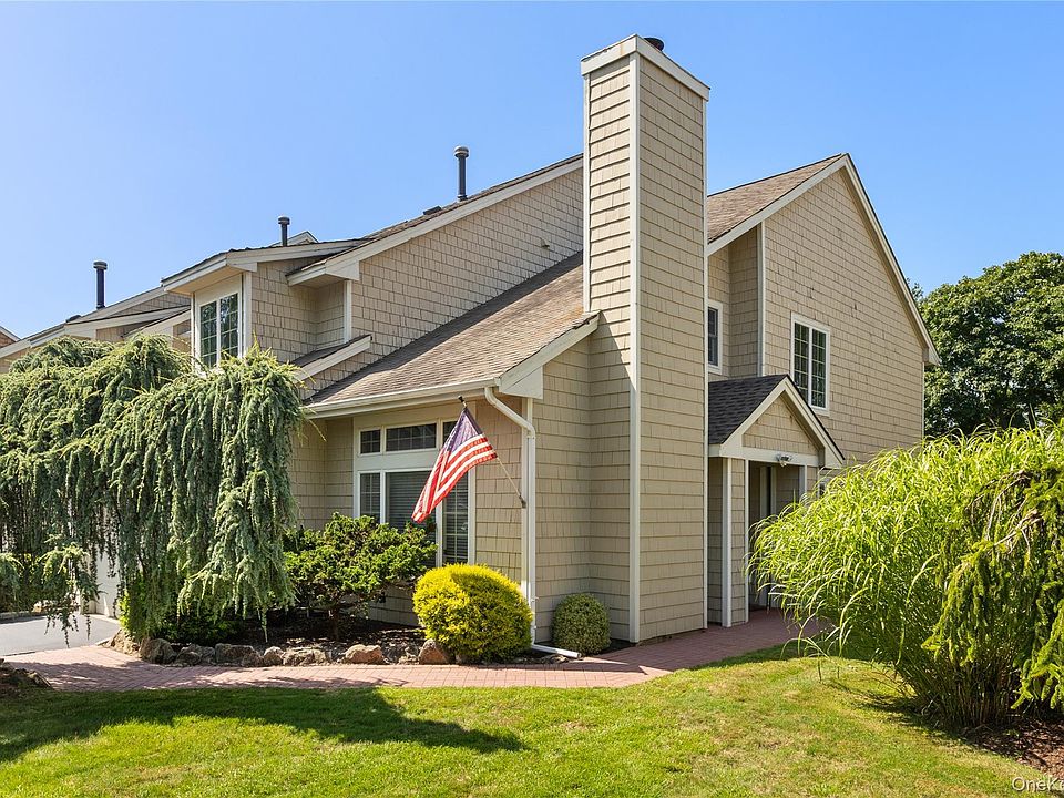 1st image of 21 Oakmont Lane
