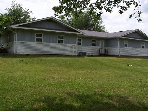 4th image of 186 Sherman Dr