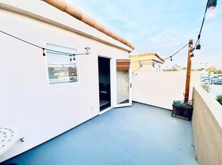 5242 Vesper Ave APT 4, Van Nuys, CA 91411