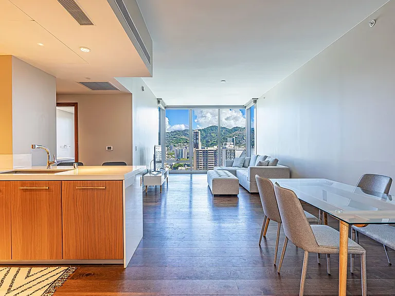 1555 Kapiolani Blvd #1915 — Photo 2