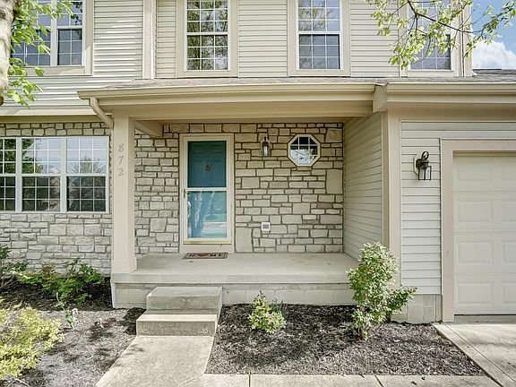 3rd image of 872 Dunvegan Cir