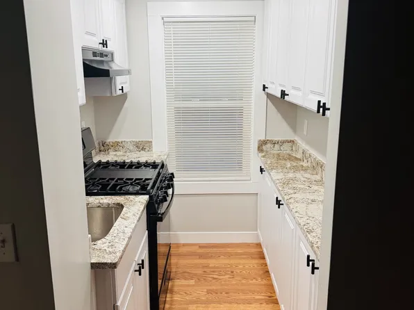 507 4th St, Fall River, MA 02721