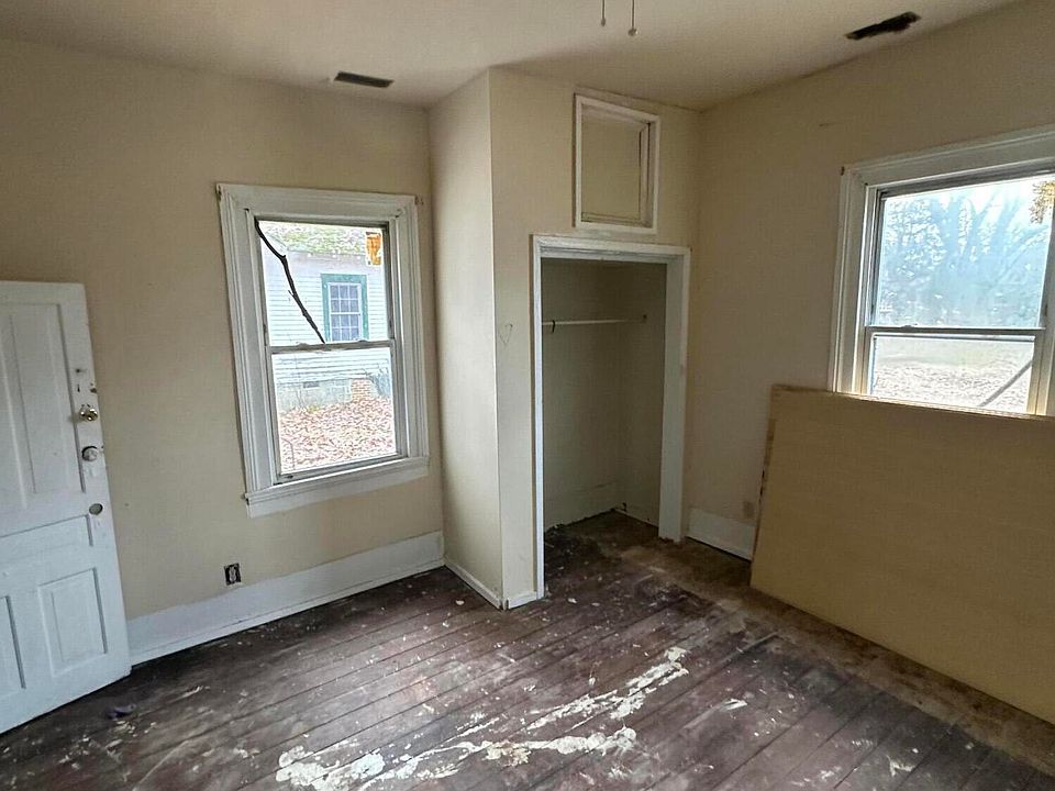 2nd image of 305 W Franklin Street