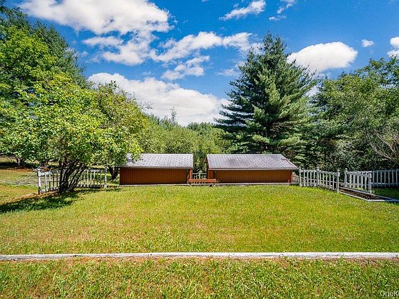 5th image of 2082 Ulster Heights Road