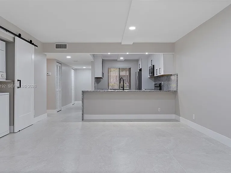 193 Lakeview Dr #103 — Photo 19