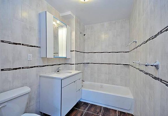 2nd image of 2312 30th Dr APT 2B