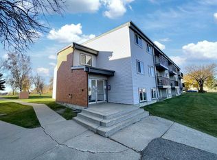295 N Columbia Blvd W #204A, Lethbridge, AB T1K 4B8