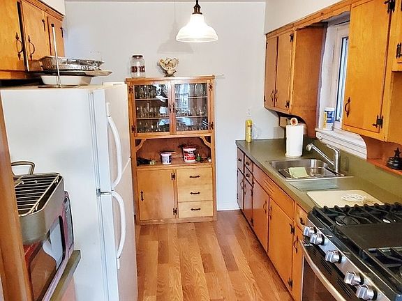 4th image of 25-82 38th St #3B