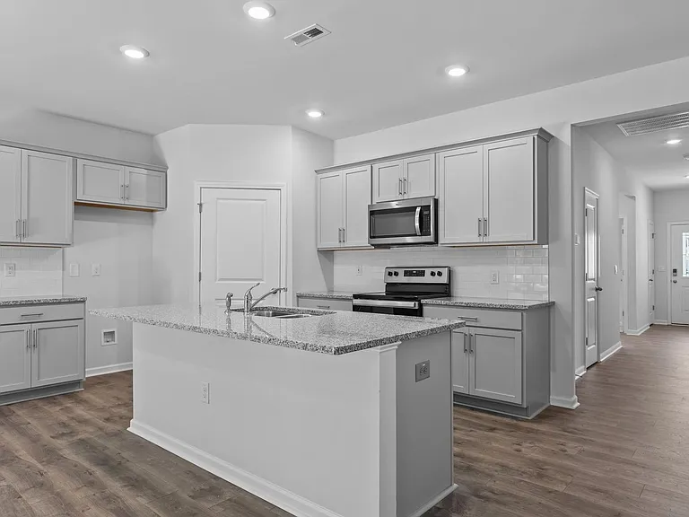 284 Robert Pl — Photo 17