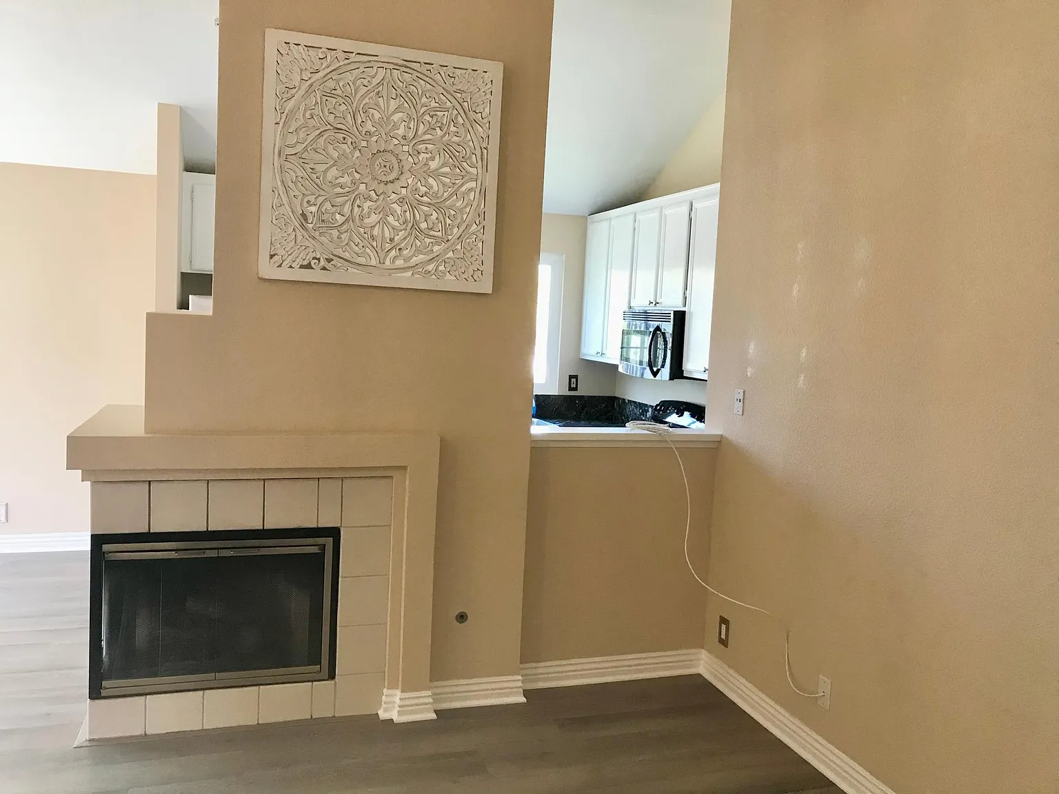 3 bed, 1114 sqft, $3,300 — Photo 3