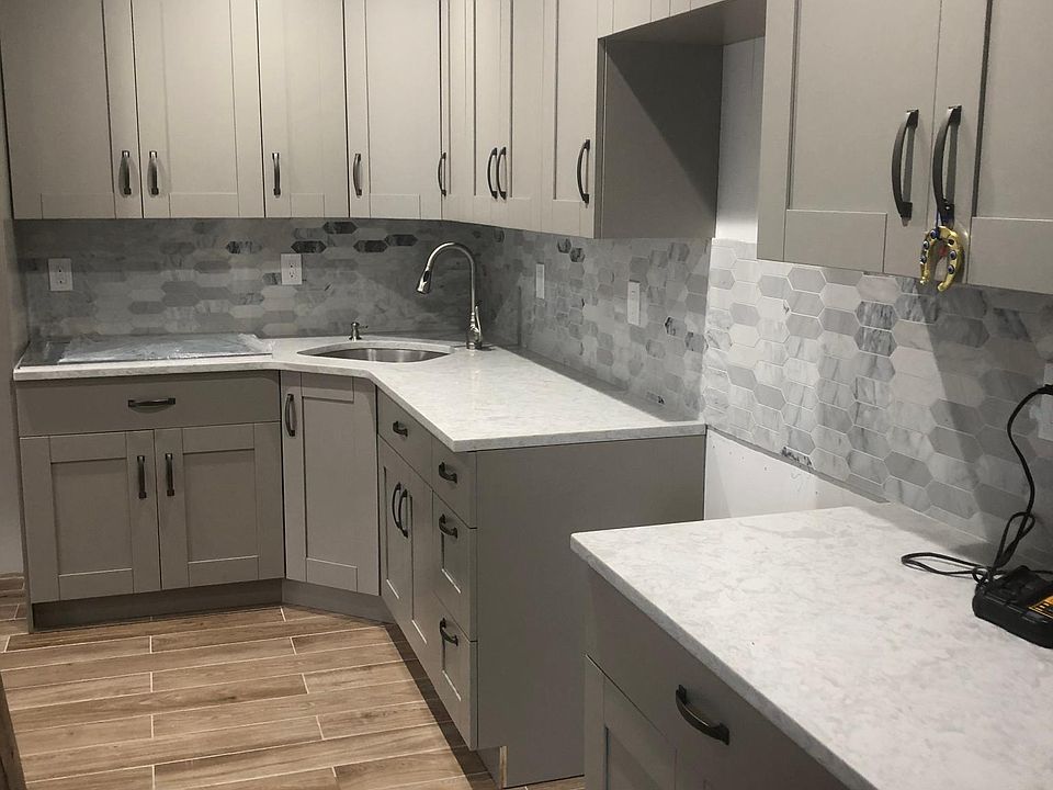 1st image of 29 Metcalfe St #2