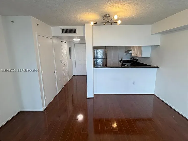 102 SW 6th Ave #305 — Photo 14