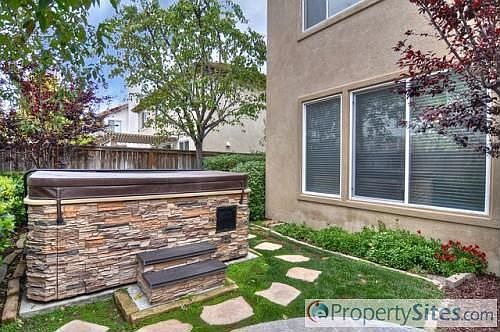 3rd image of 20 Bel Flora Ct