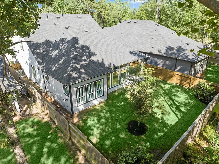 311 Pilazzo St — Photo 38