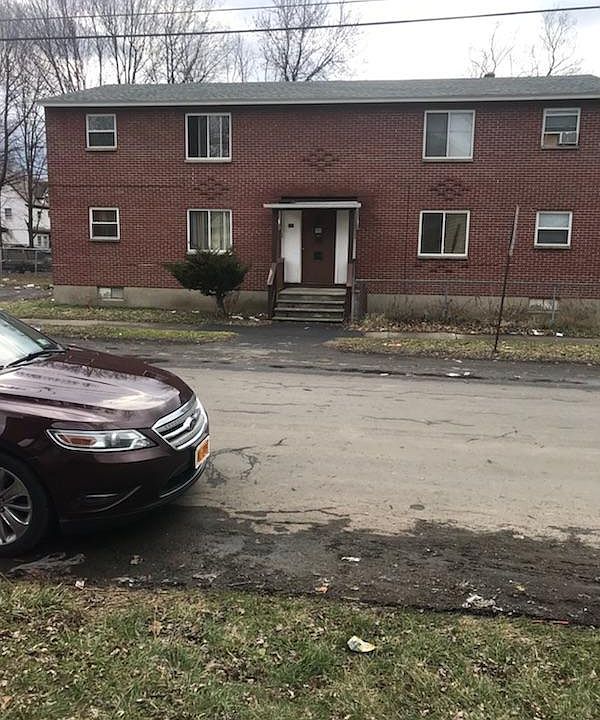 1st image of 271 Primrose Ave APT 3