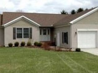 340 Spring Valley Dr, Zanesville, OH 43701