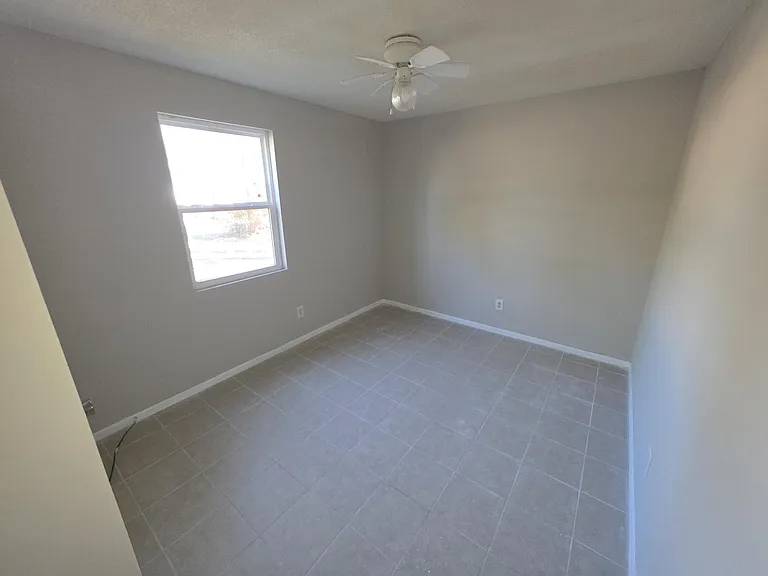 4305 Parkwood Dr — Photo 12