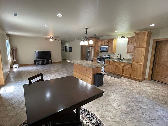 5th image of 1012 E Black Forest Dr