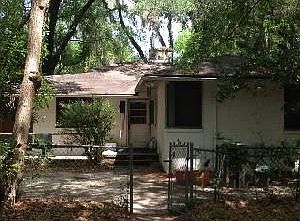 2nd image of 103 NW 25th St