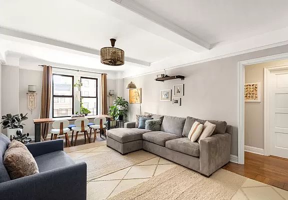 2nd image of 260 W End Ave APT 5D