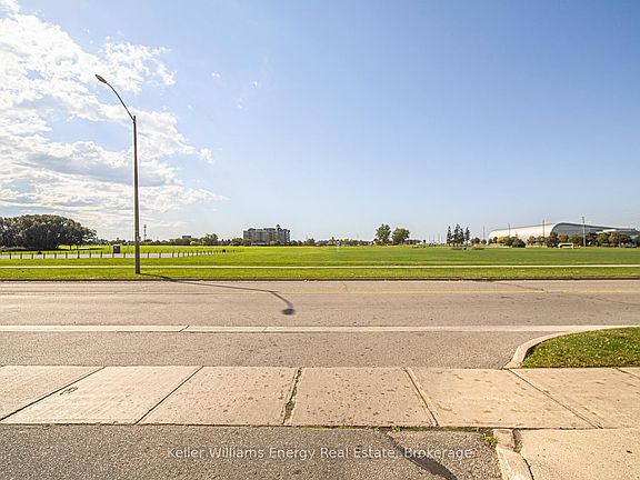 3rd image of 360 Watson St W #308