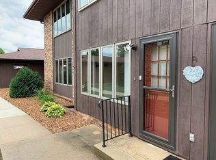 215 E McGregor St APT 2, Algona, IA 50511