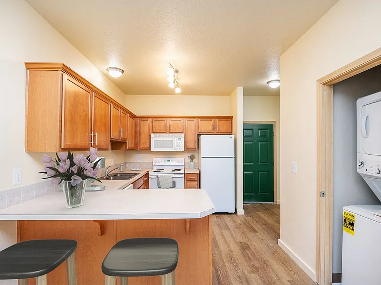 1497-1549 NE Market Dr — Photo 30