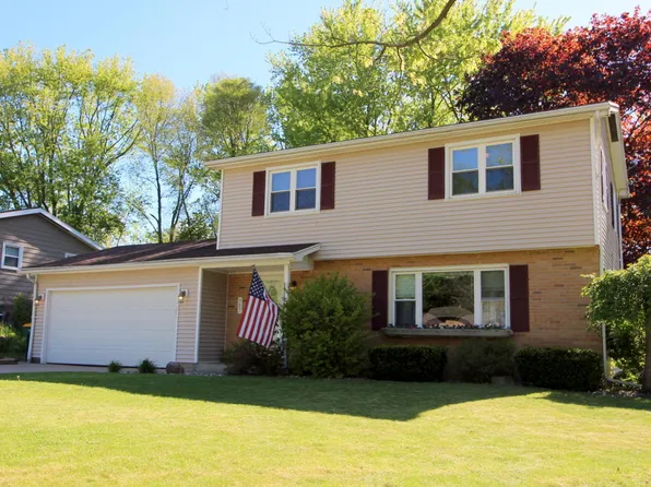 987 Meadow Dr, Battle Creek, MI 49015