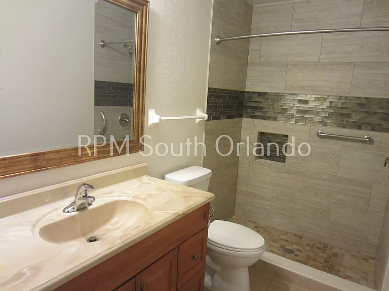 1611 Columbia Arms Cir #236 — Photo 9