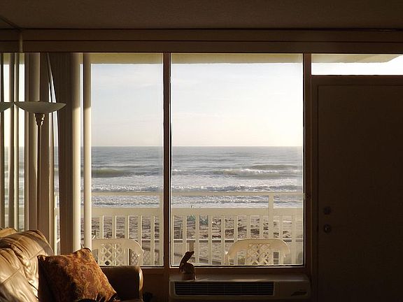 3rd image of 453 S Atlantic Ave #2010