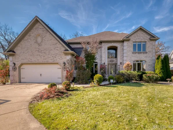 3806 Dillon Ct, Downers Grove, IL 60515