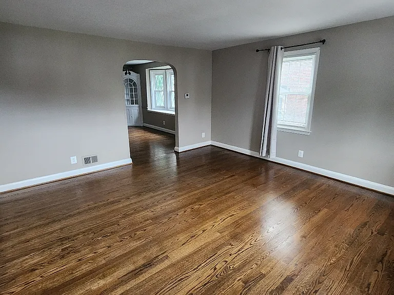 33 Darrow Dr — Photo 6