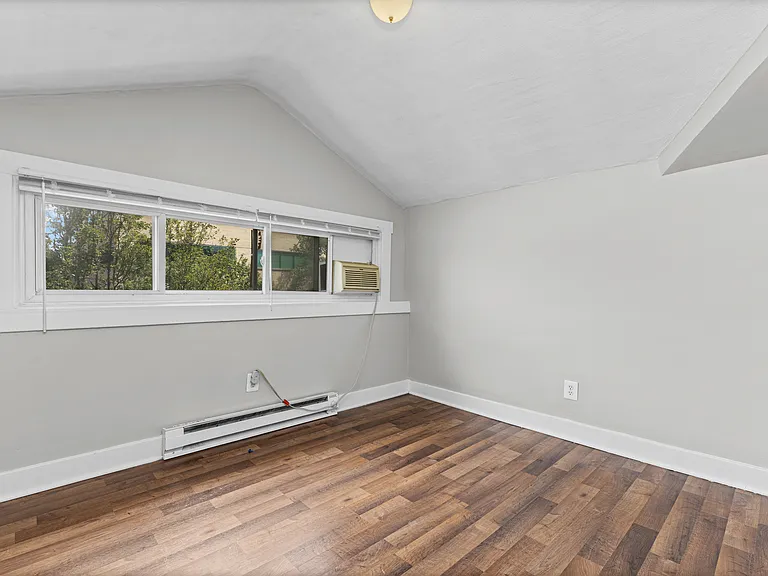340 E Troy St #B — Photo 6