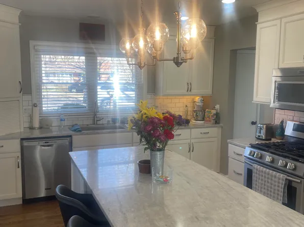 77 Deshler Ln, Fort Thomas, KY 41075