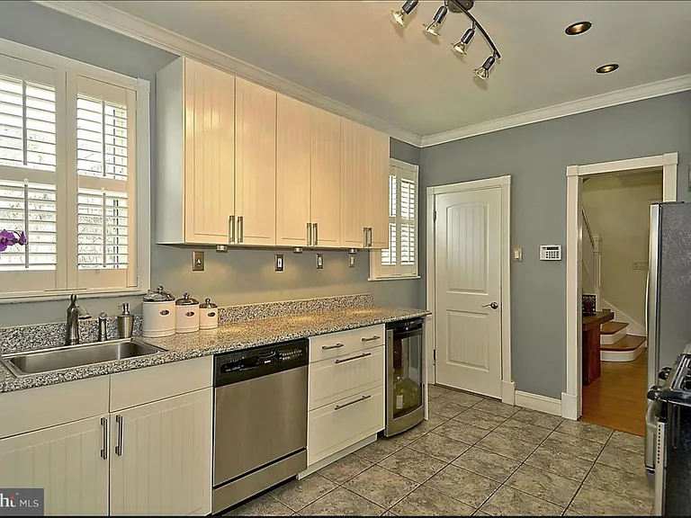 3610 24th St NE — Photo 13